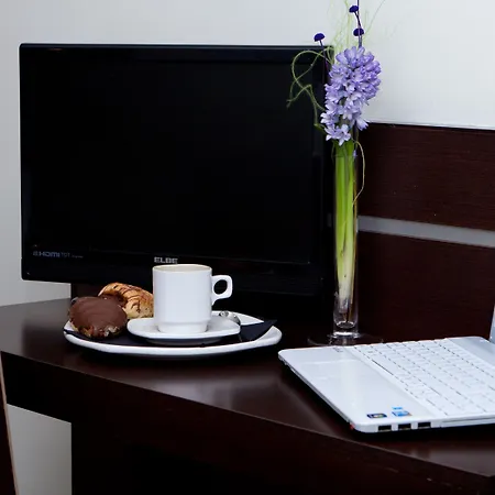 Girasoles By Maxi Hotel 2*